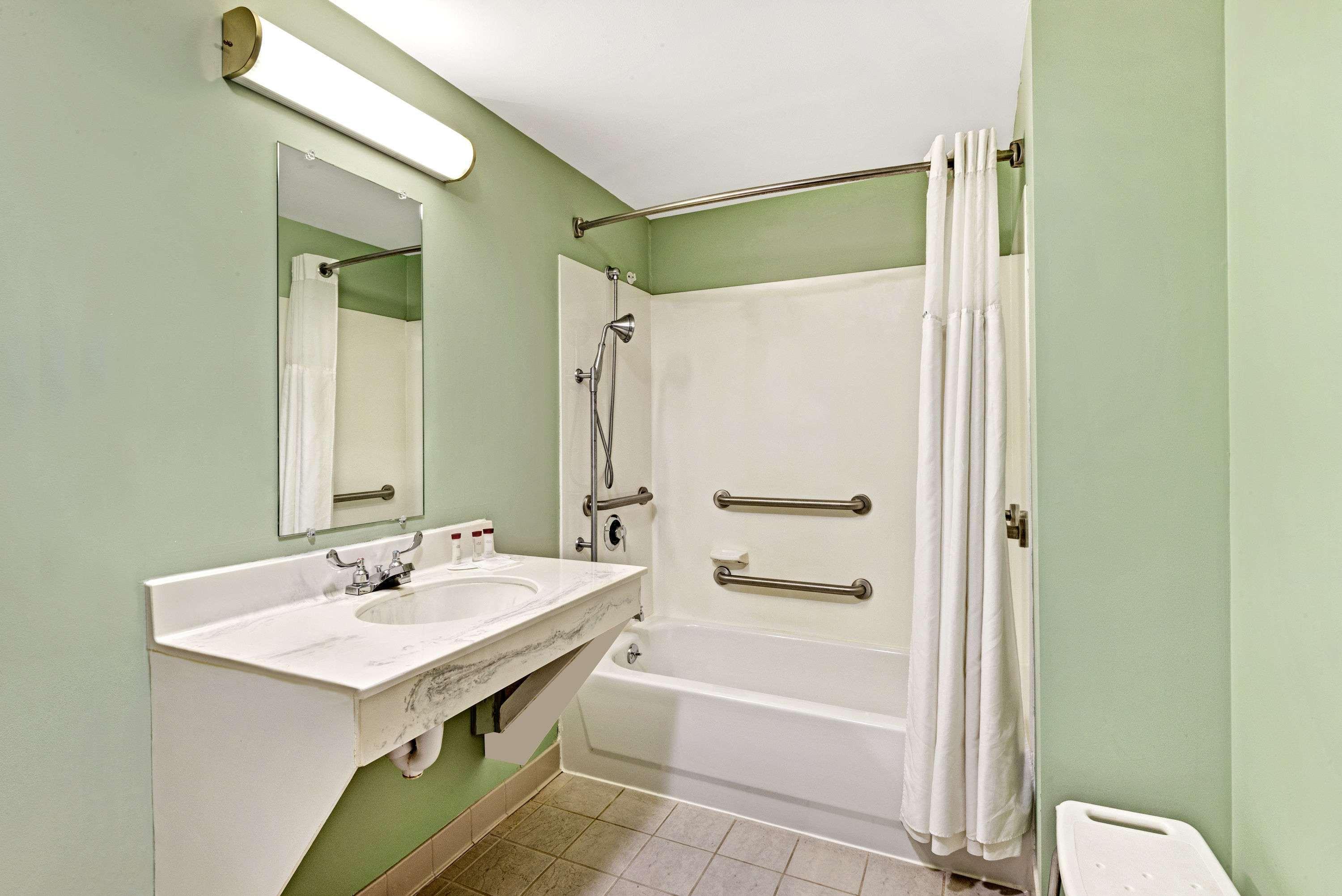 Ramada By Wyndham Saco/Old Orchard Beach Area מראה חיצוני תמונה